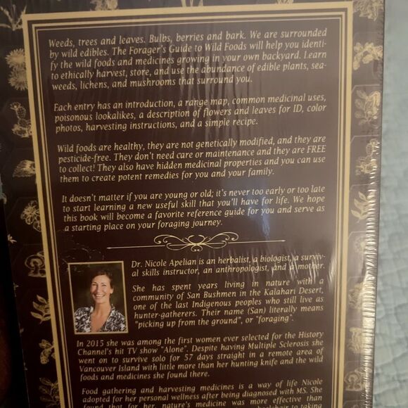 The Forager's Guide to Wild Foods Book - Picture 4 of 4